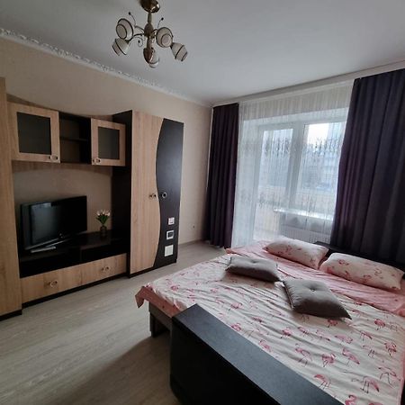 Port City Apartment Lutsʼk Exterior foto